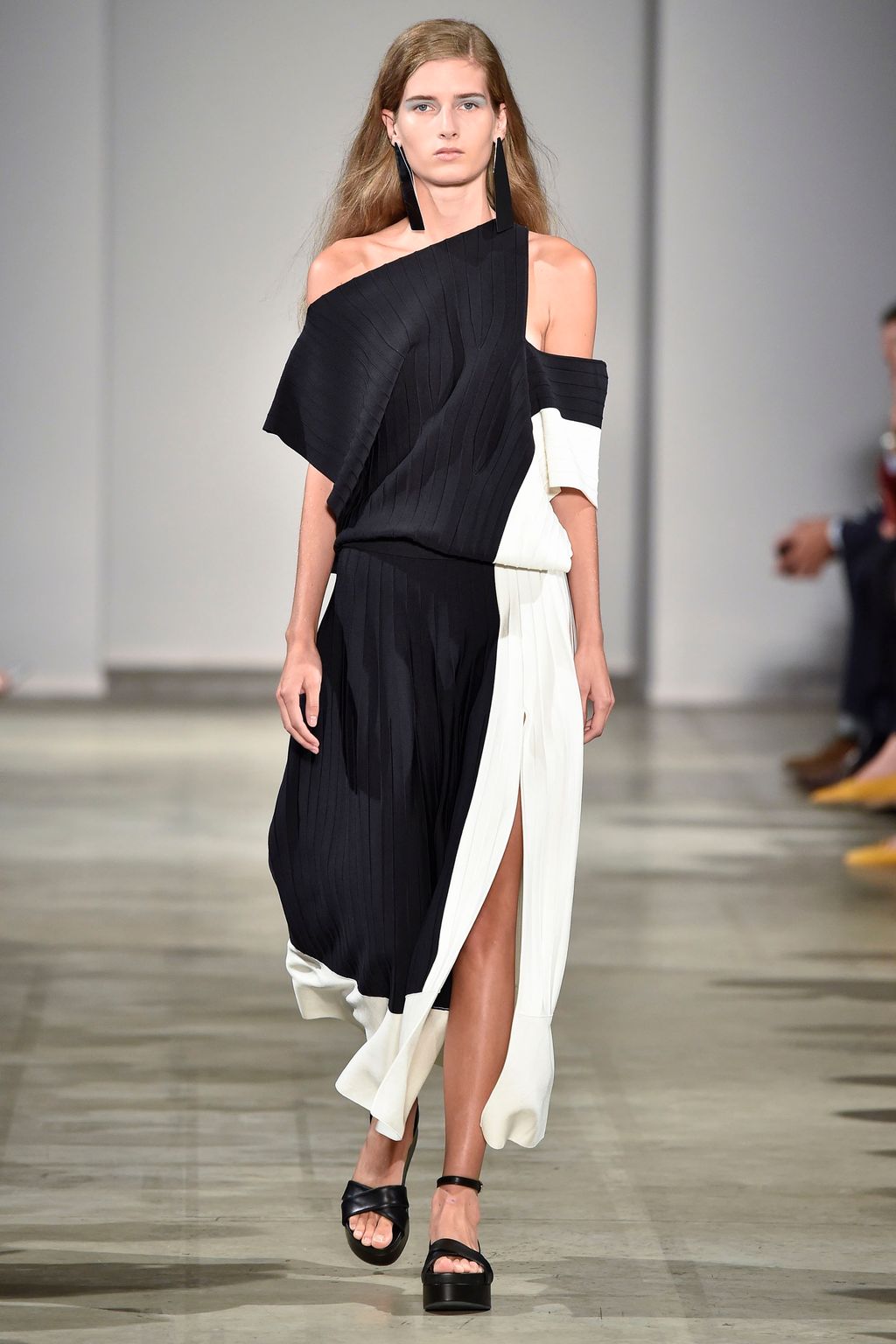 Fashion Week Milan Spring/Summer 2018 look 24 from the Anteprima collection womenswear