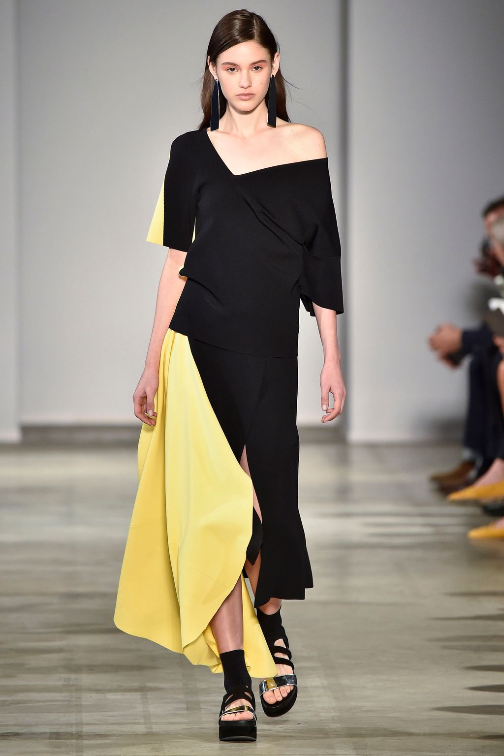 Fashion Week Milan Spring/Summer 2018 look 28 from the Anteprima collection womenswear