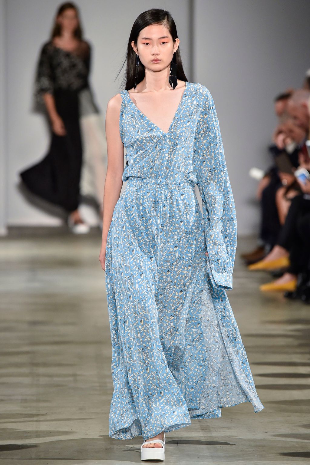 Fashion Week Milan Spring/Summer 2018 look 34 from the Anteprima collection 女装