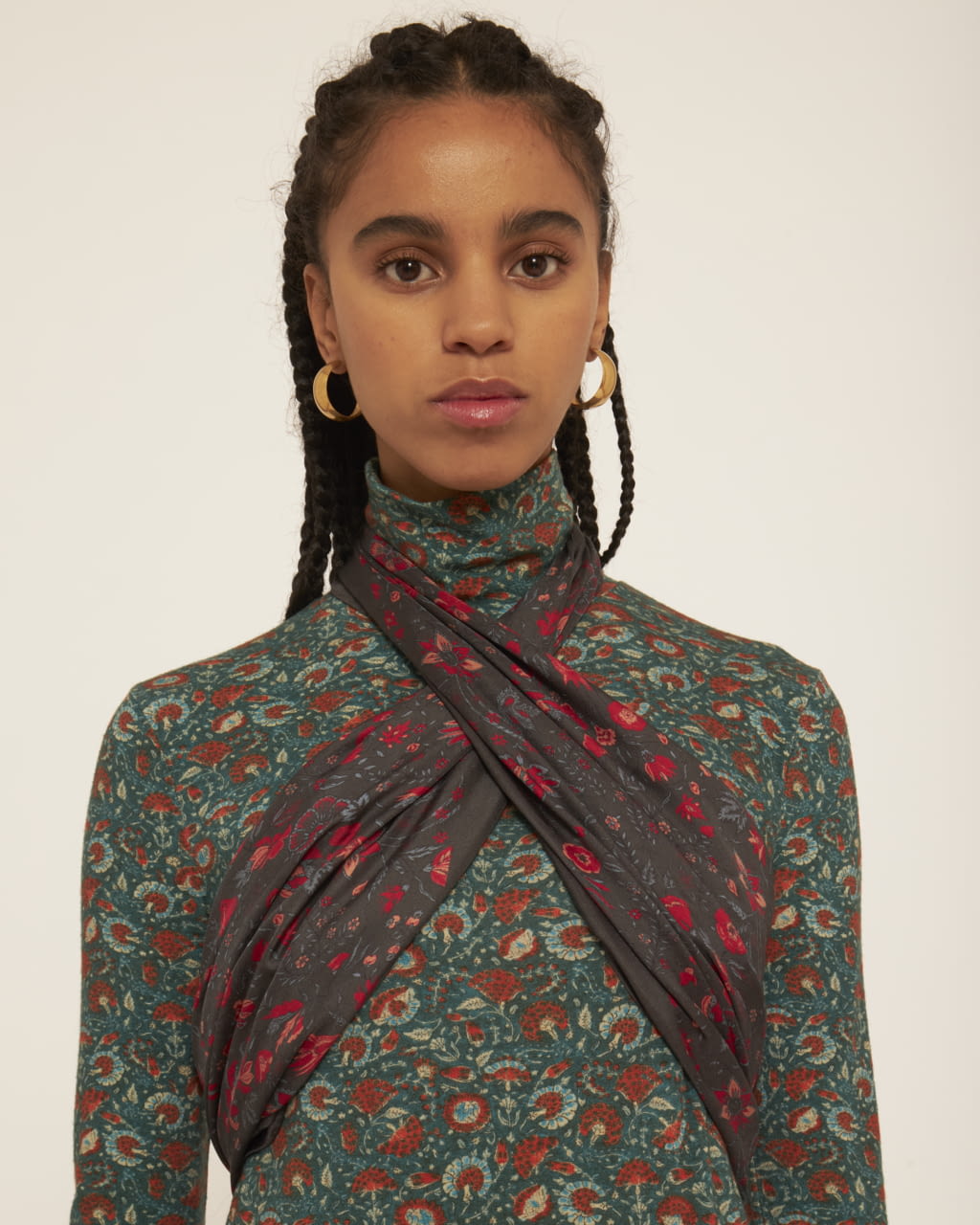 Fashion Week Paris Fall/Winter 2022 look 34 from the Antik Batik collection 女装