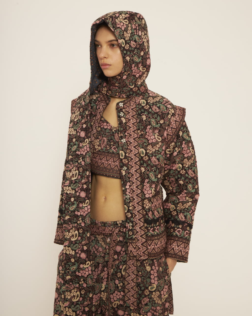 Fashion Week Paris Fall/Winter 2022 look 46 from the Antik Batik collection womenswear
