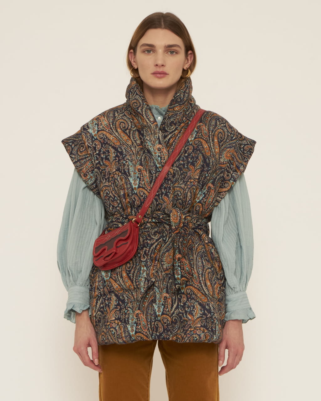 Fashion Week Paris Fall/Winter 2022 look 49 from the Antik Batik collection 女装
