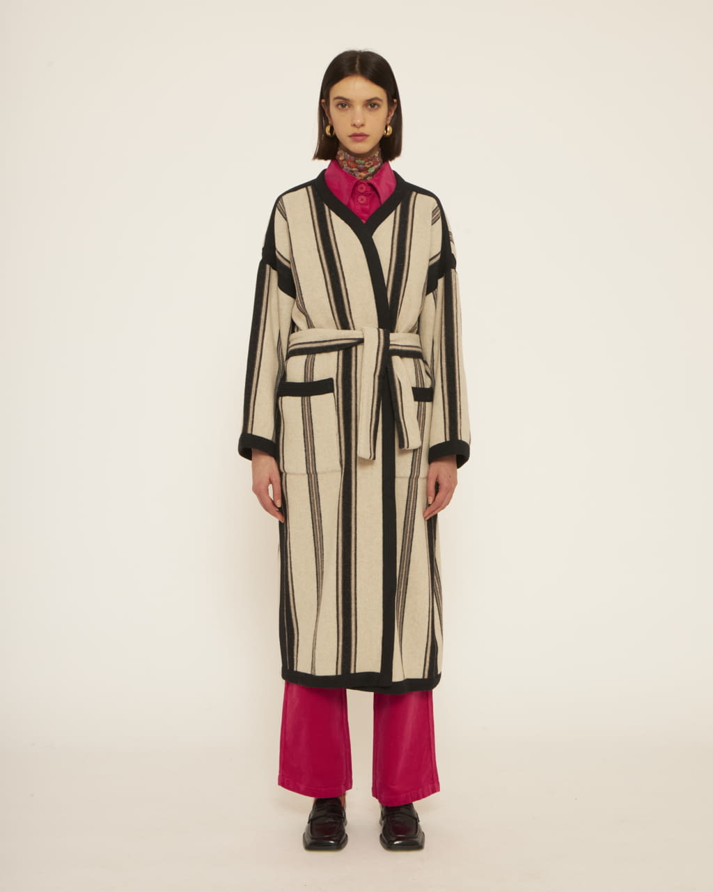 Fashion Week Paris Fall/Winter 2022 look 6 de la collection Antik Batik womenswear