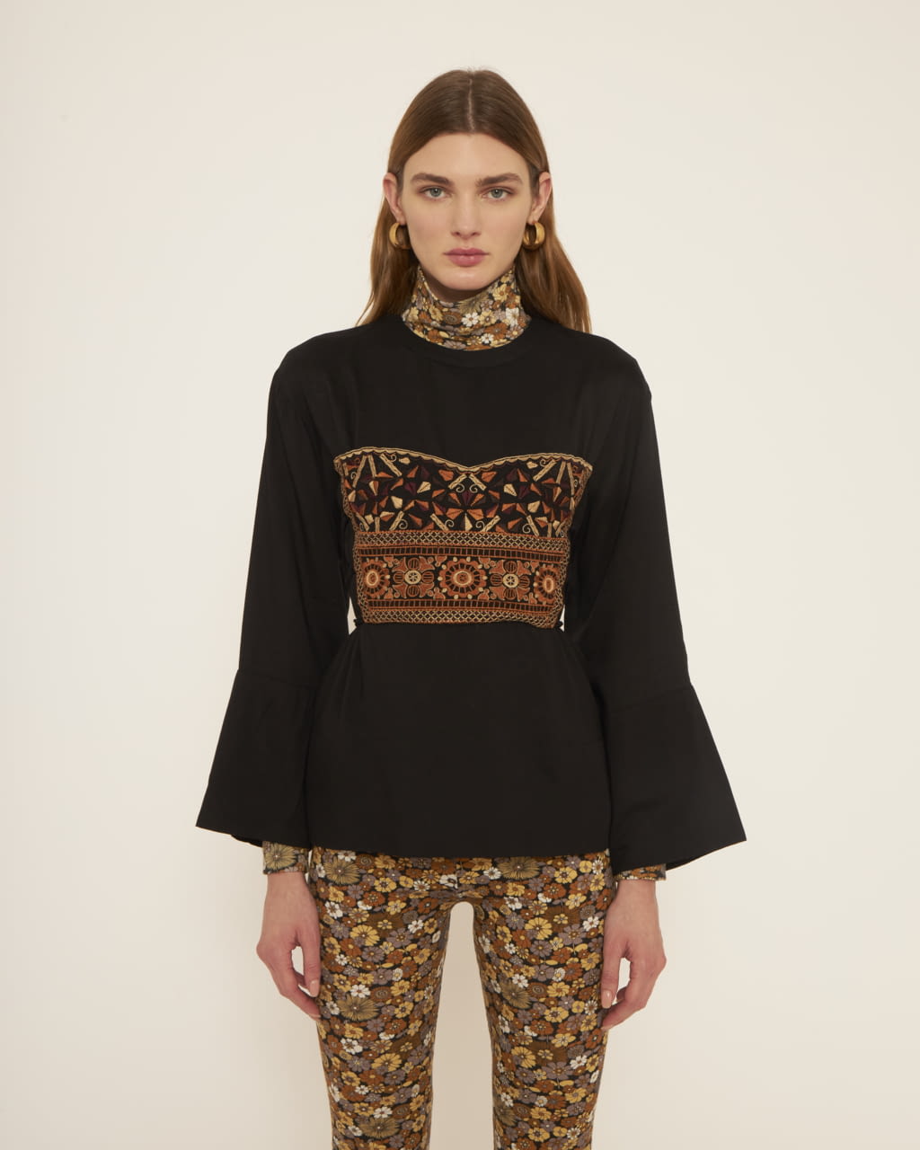 Fashion Week Paris Fall/Winter 2022 look 8 de la collection Antik Batik womenswear