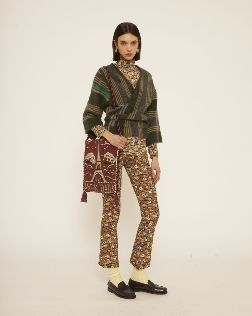 Fashion Week Paris Fall/Winter 2022 look 9 de la collection Antik Batik womenswear