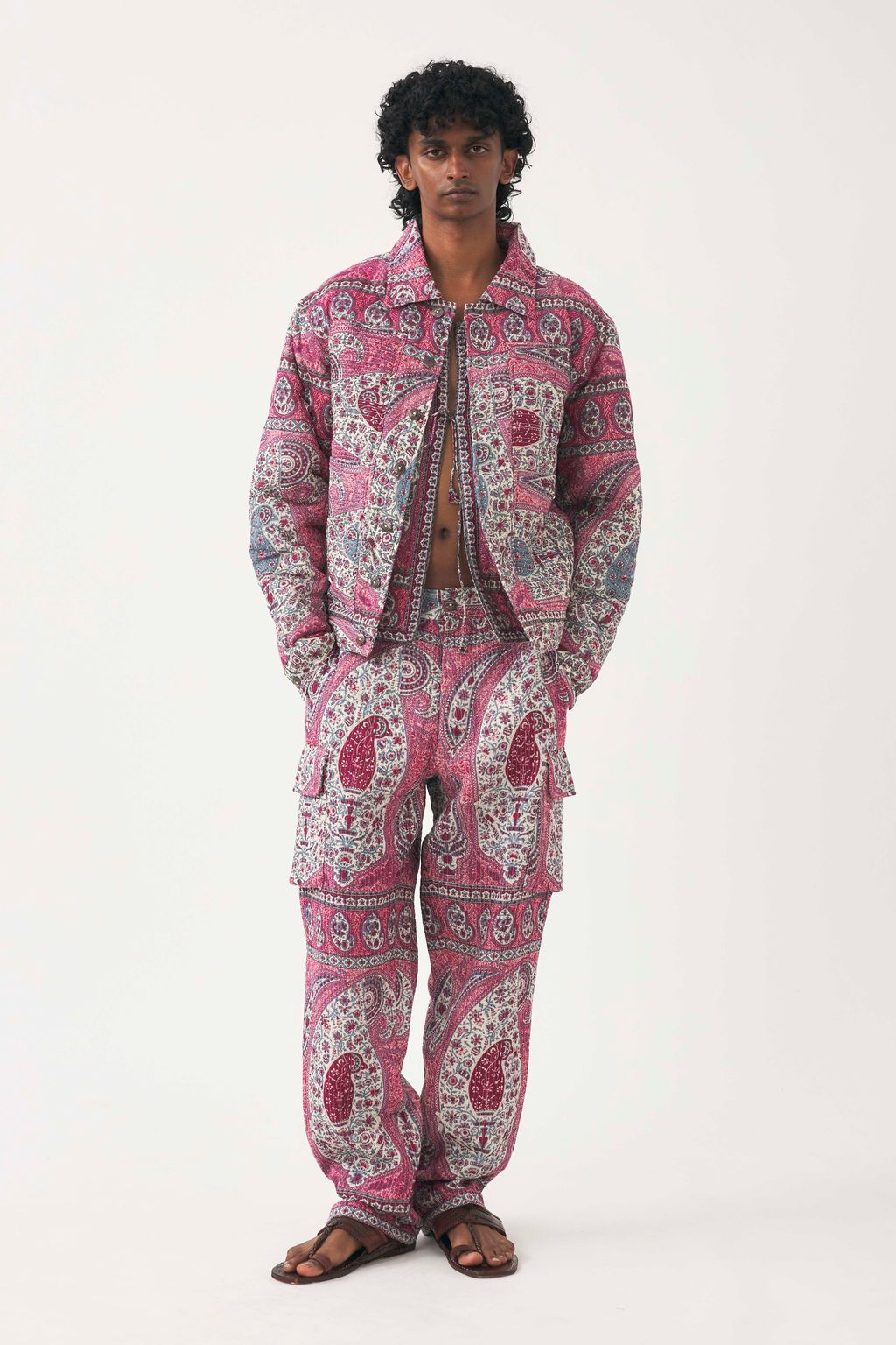 Fashion Week Paris Spring/Summer 2024 look 15 de la collection Antik Batik menswear