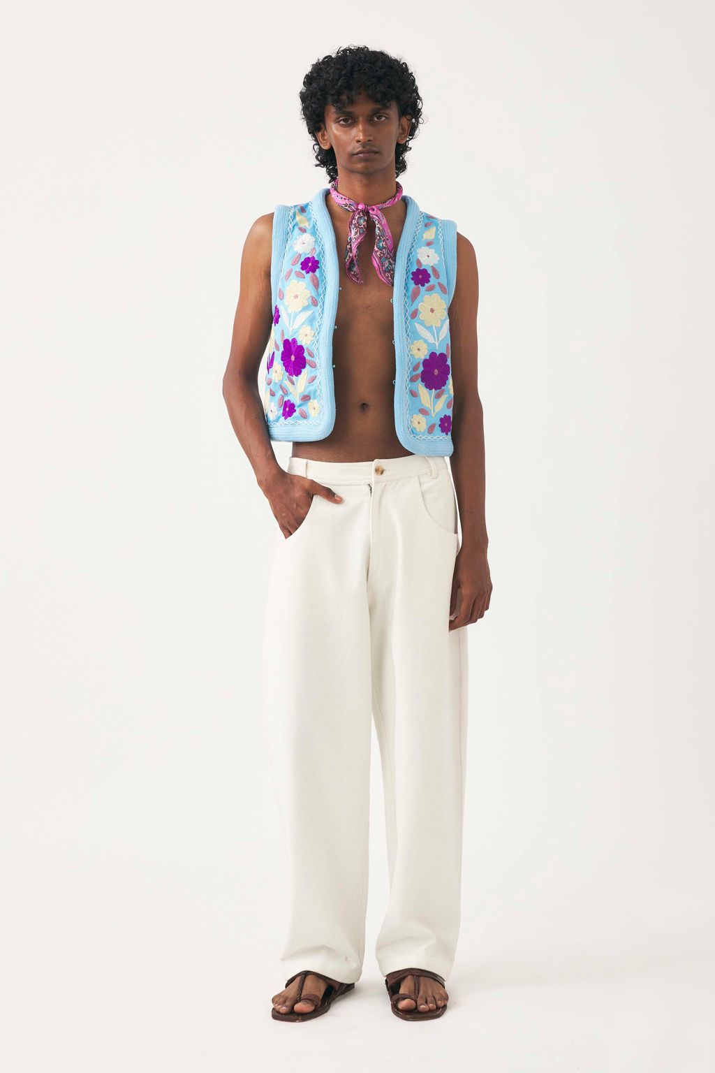 Fashion Week Paris Spring/Summer 2024 look 5 de la collection Antik Batik menswear