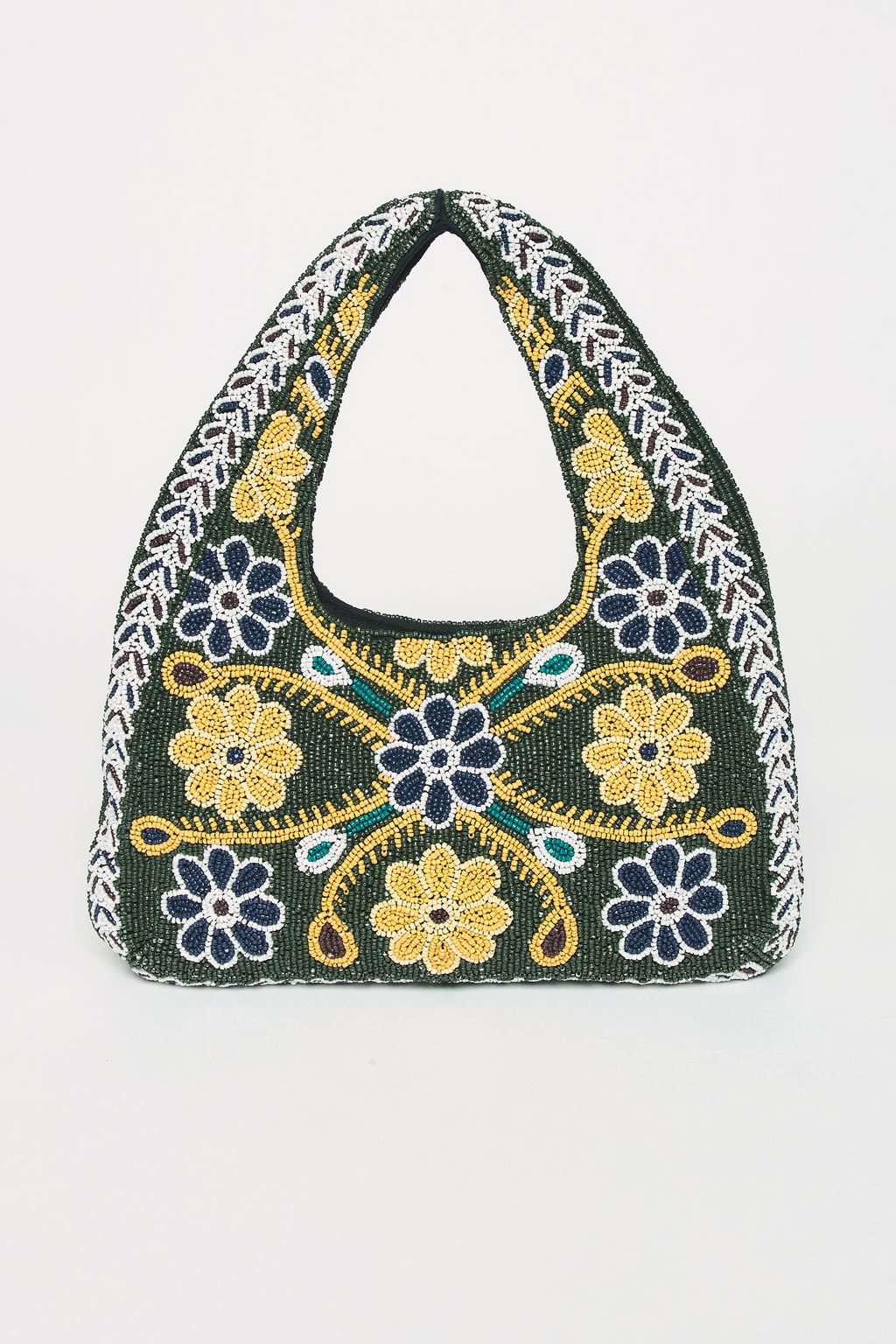 Fashion Week Paris Fall/Winter 2025 look 5 from the Antik Batik collection womenswear accessories