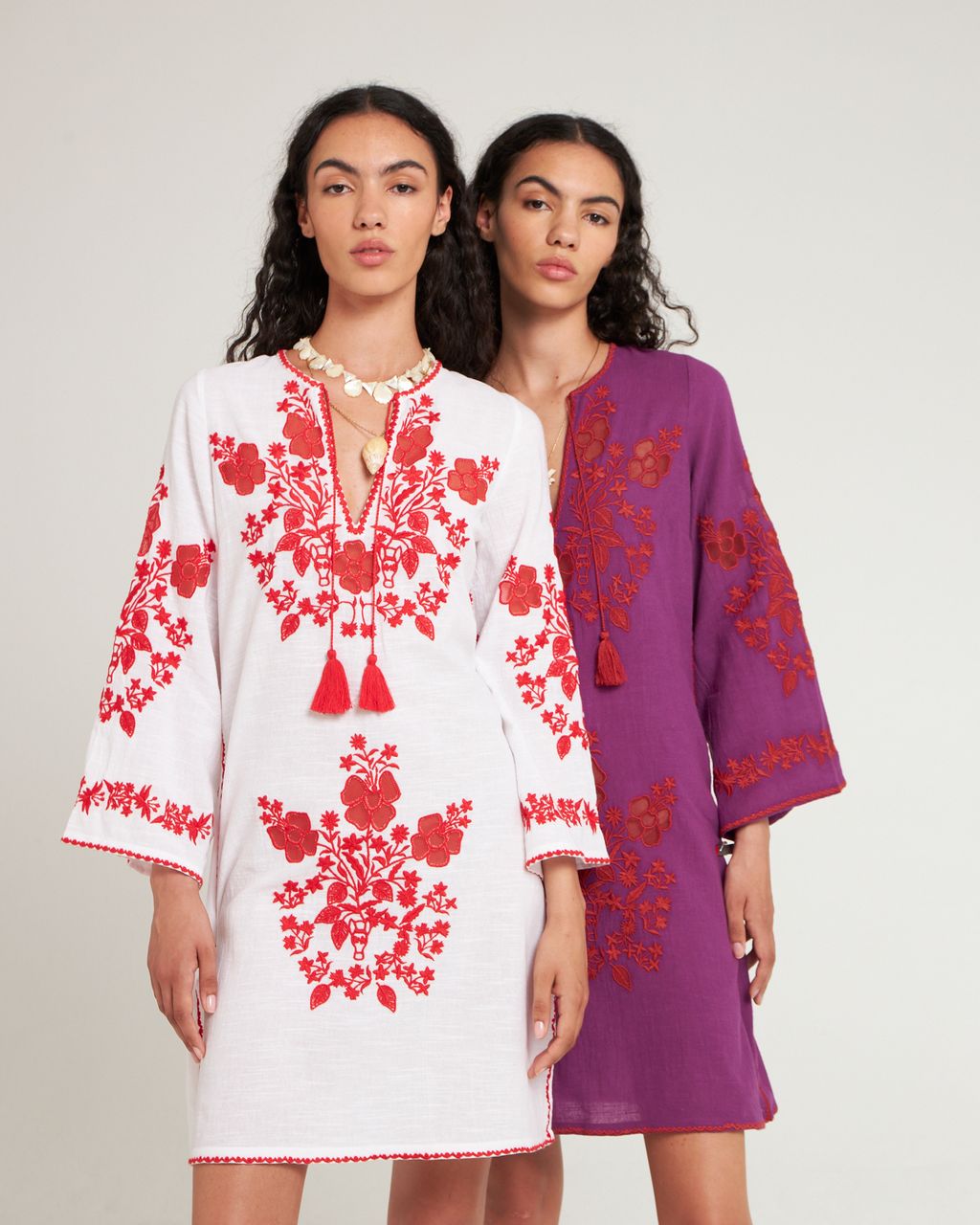 Fashion Week Paris Spring/Summer 2023 look 15 from the Antik Batik collection womenswear