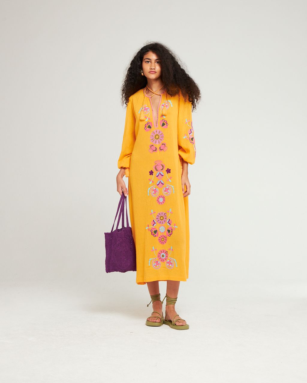 Fashion Week Paris Spring/Summer 2023 look 37 from the Antik Batik collection womenswear