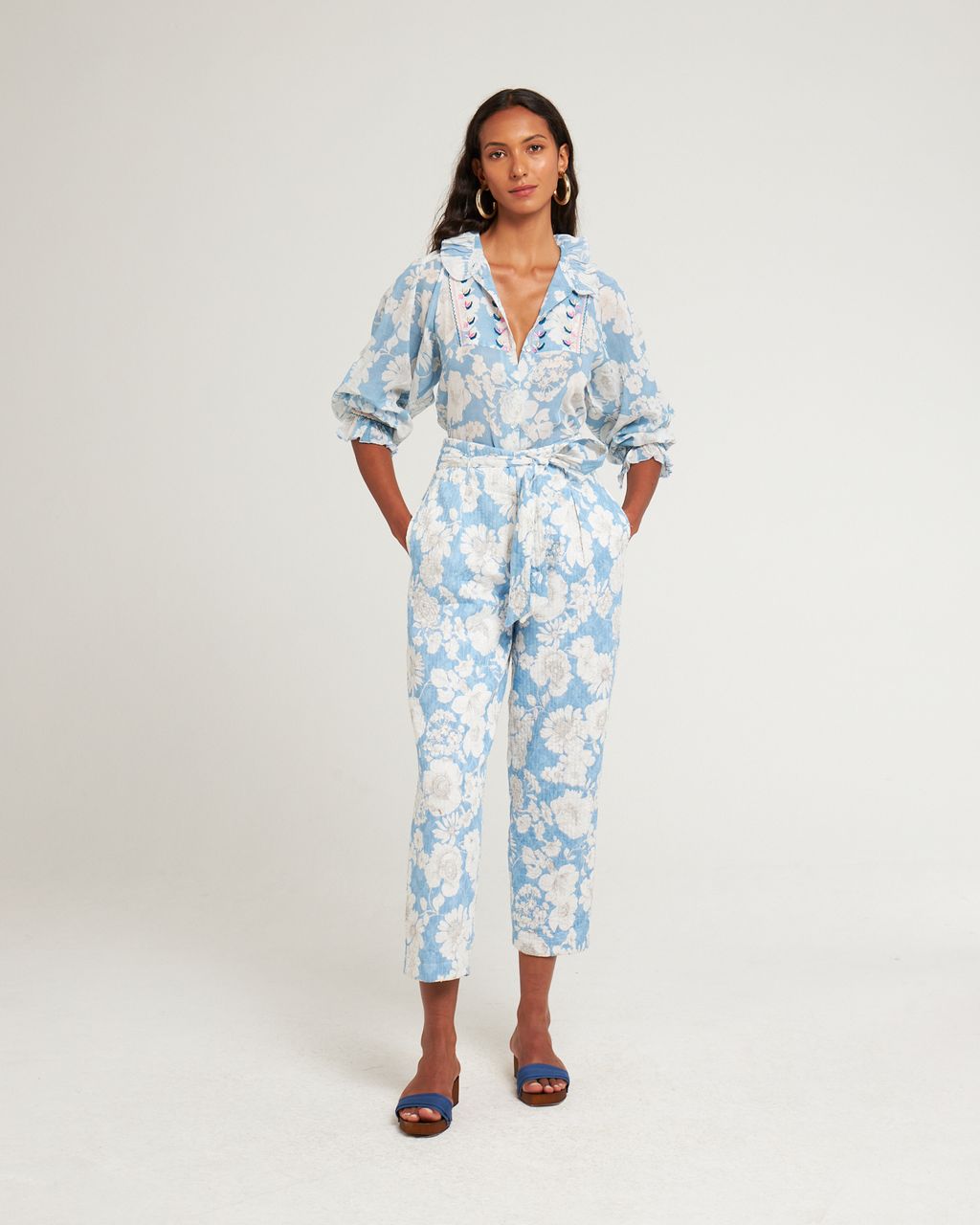 Fashion Week Paris Spring/Summer 2023 look 5 from the Antik Batik collection 女装