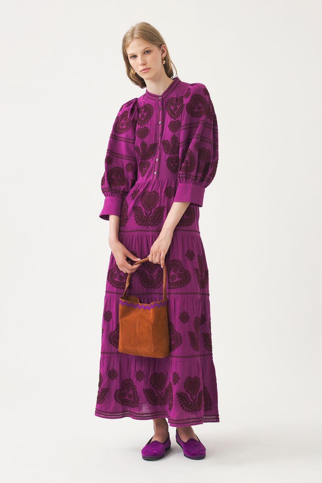 Fashion Week Paris Spring/Summer 2024 look 33 from the Antik Batik collection womenswear