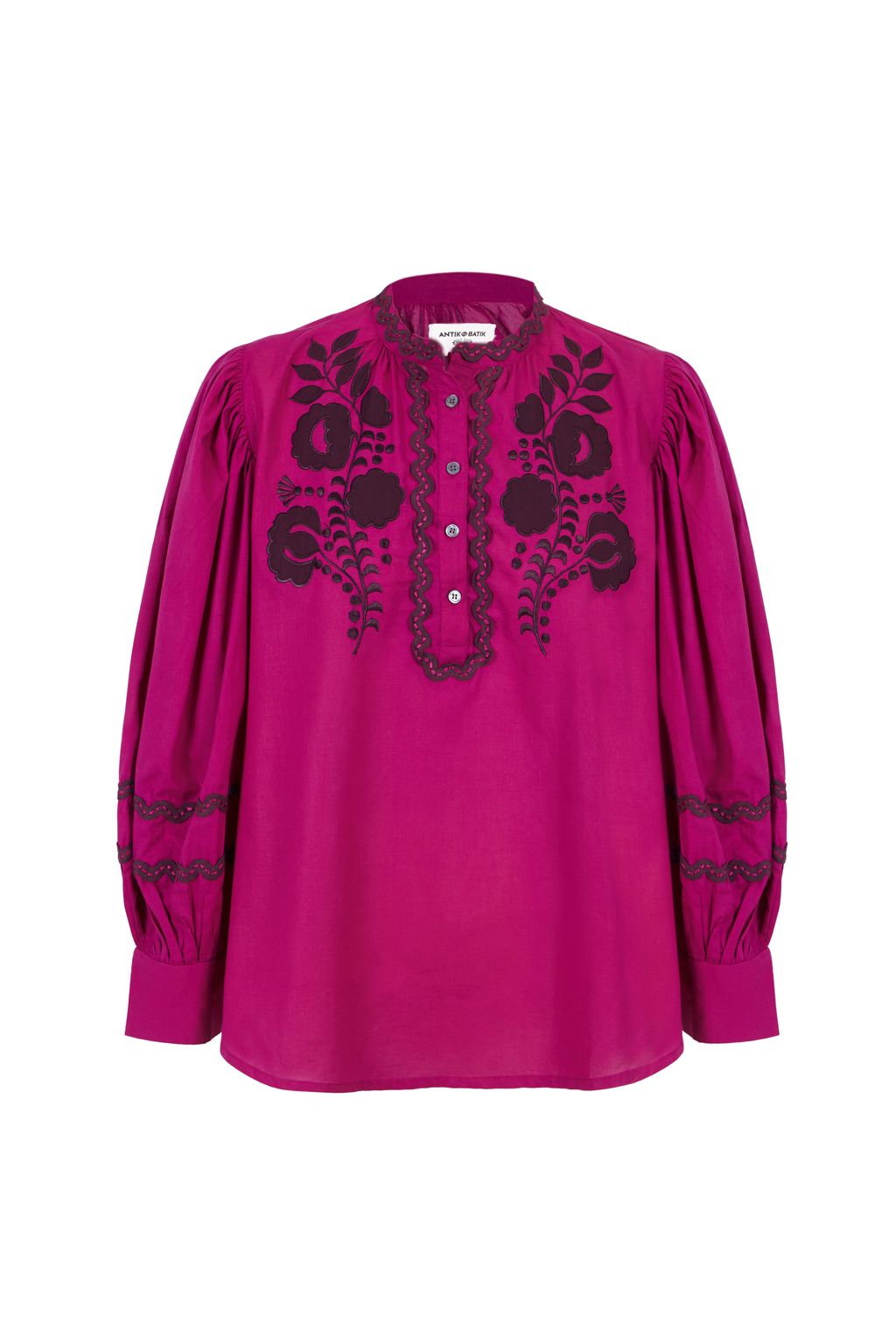 Fashion Week Paris Spring/Summer 2025 look 45 from the Antik Batik collection womenswear