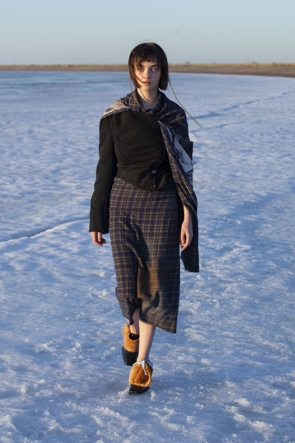 Fashion Week Paris Fall/Winter 2021 look 2 de la collection Anton Belinskiy womenswear
