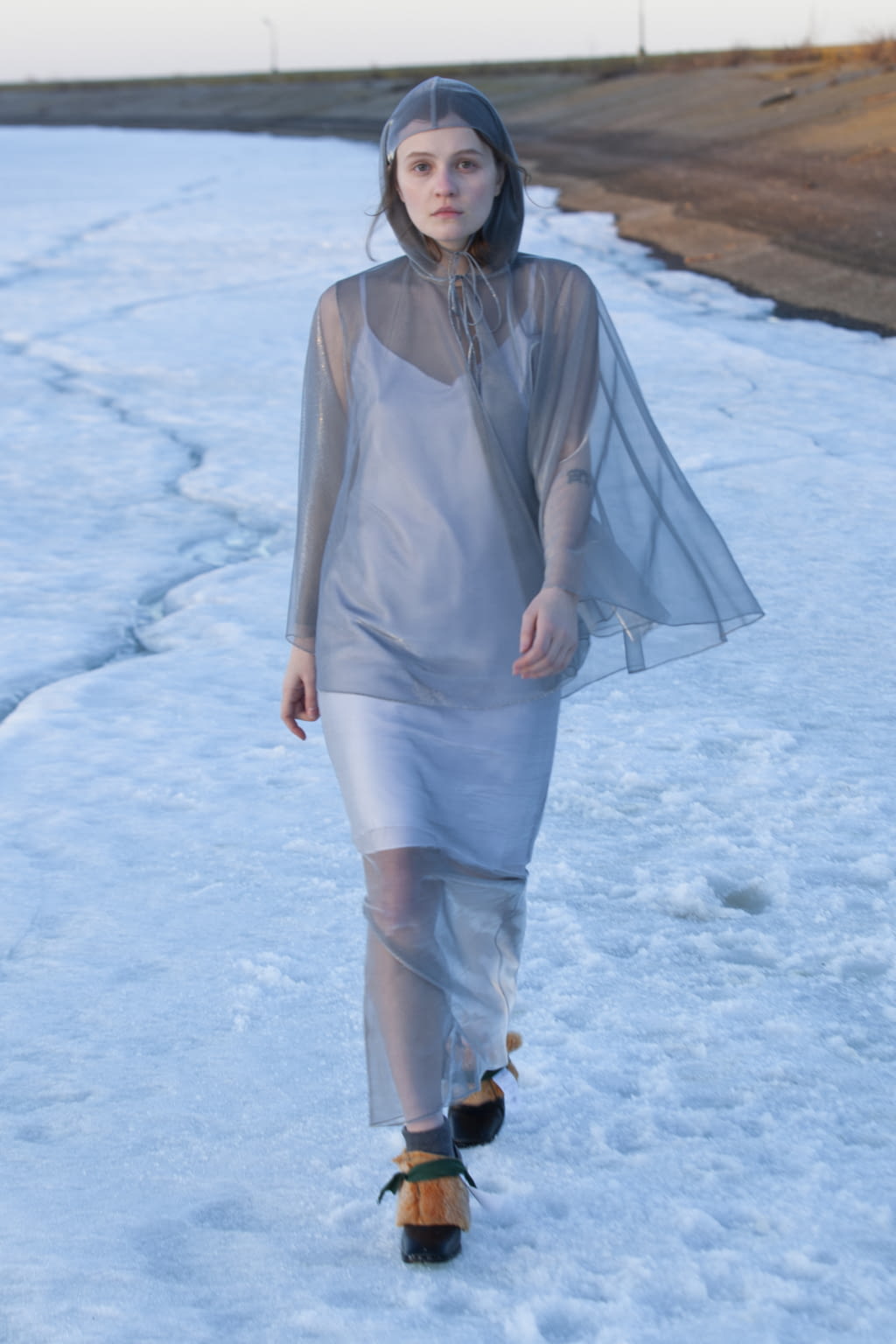Fashion Week Paris Fall/Winter 2021 look 11 de la collection Anton Belinskiy womenswear