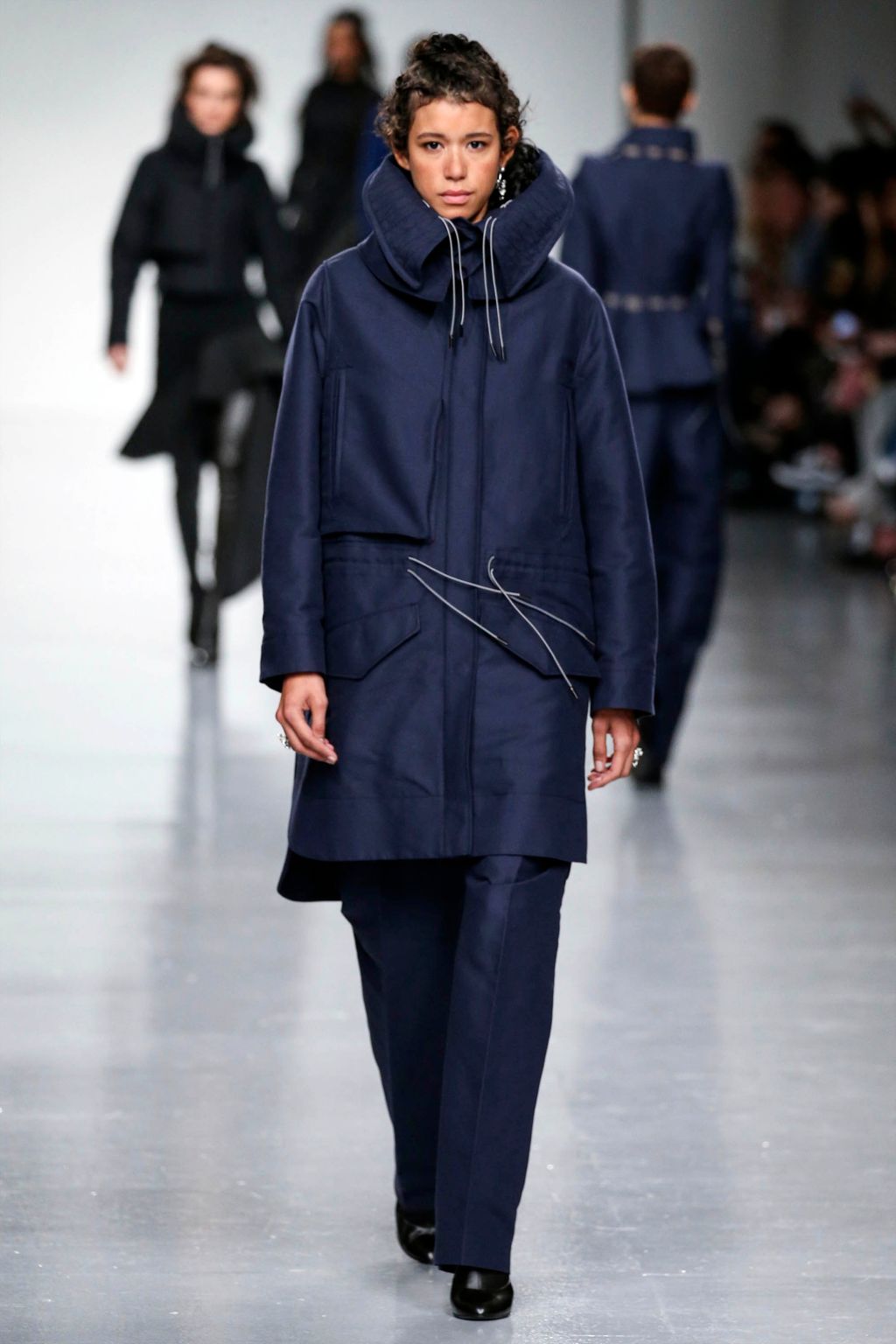 Fashion Week London Fall/Winter 2017 look 3 from the Antonio Berardi collection womenswear