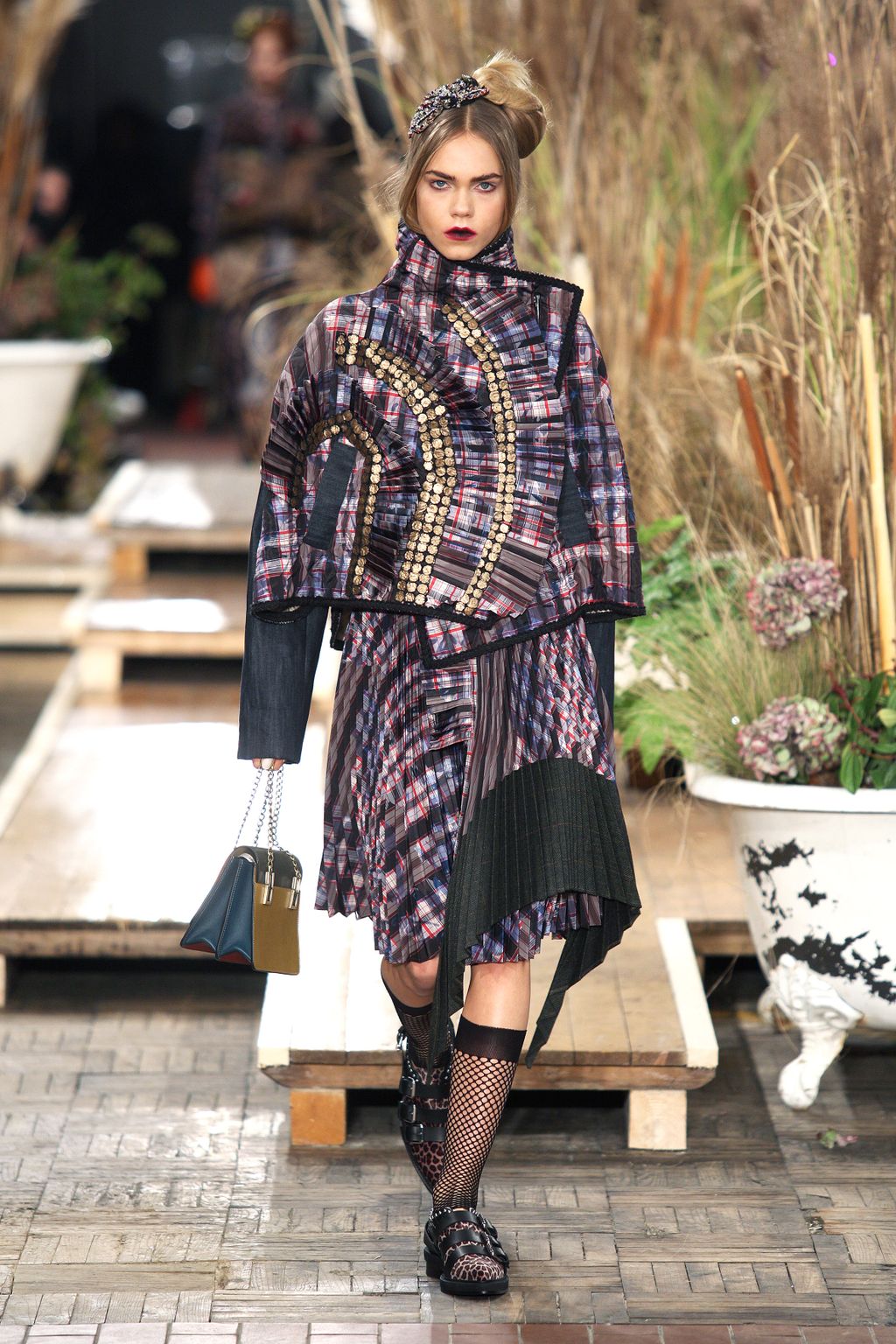 Fashion Week Milan Fall/Winter 2016 look 38 from the Antonio Marras collection womenswear