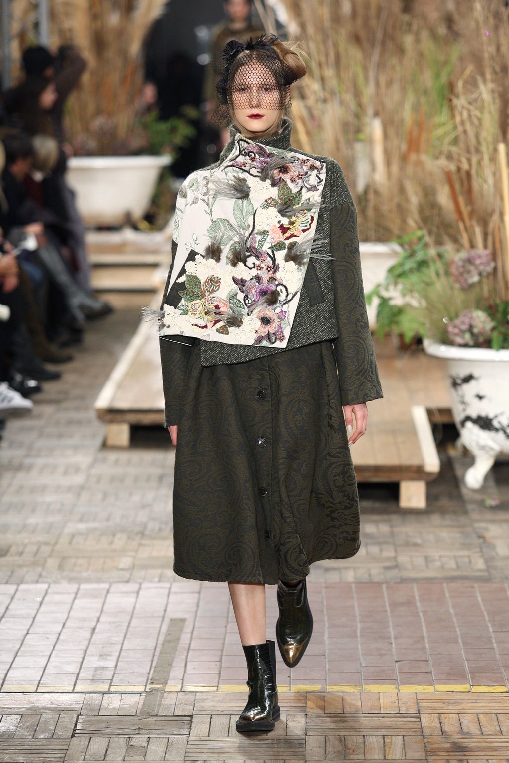 Fashion Week Milan Fall/Winter 2016 look 44 from the Antonio Marras collection womenswear