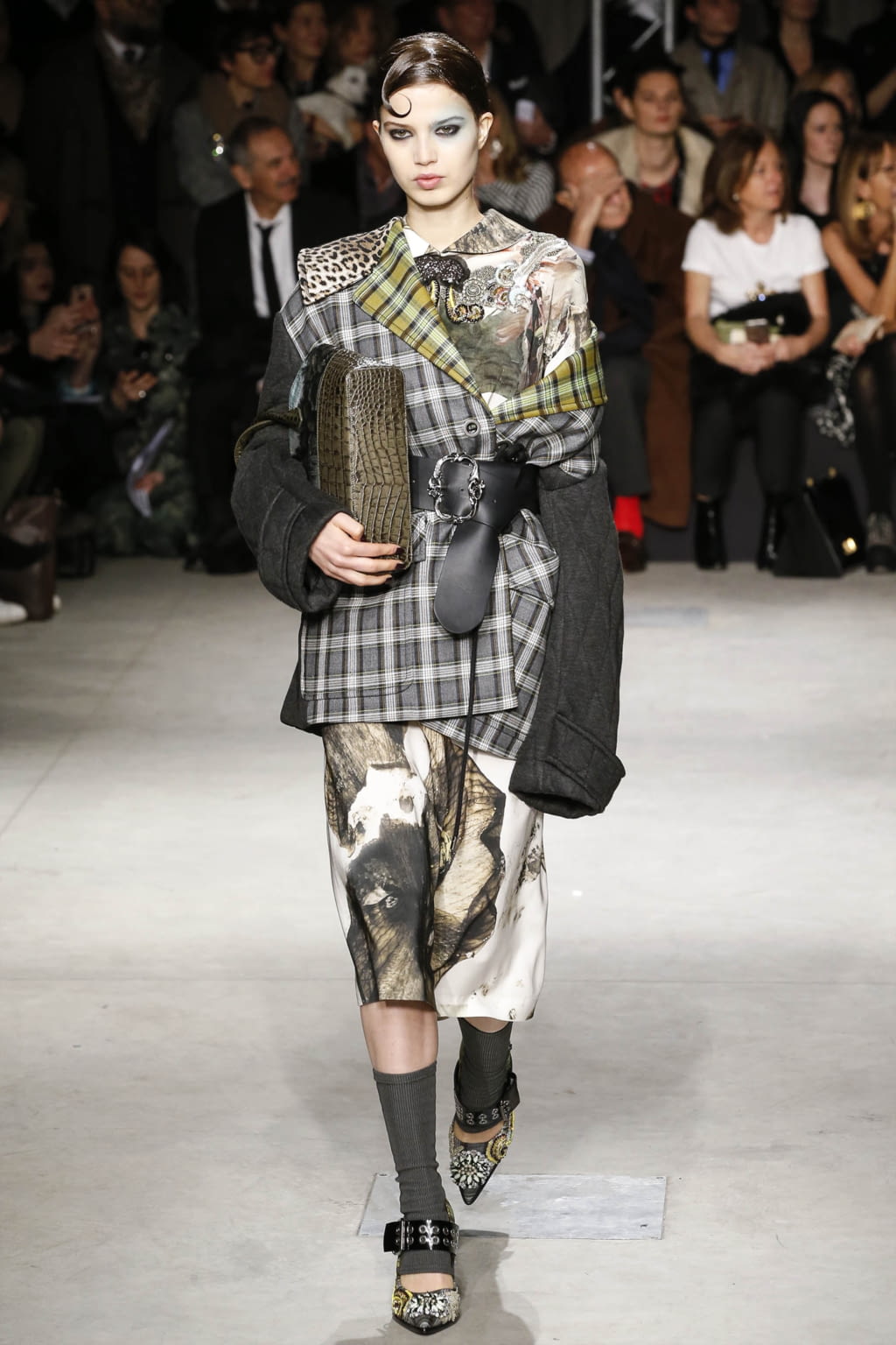 Fashion Week Milan Fall/Winter 2017 look 26 de la collection Antonio Marras womenswear