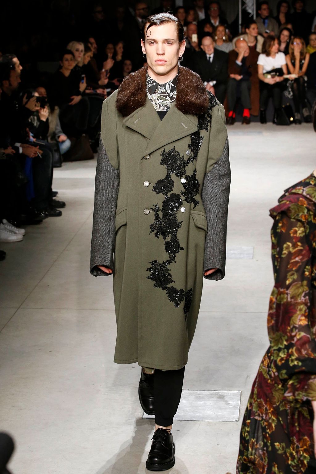 Fashion Week Milan Fall/Winter 2017 look 33 from the Antonio Marras collection womenswear