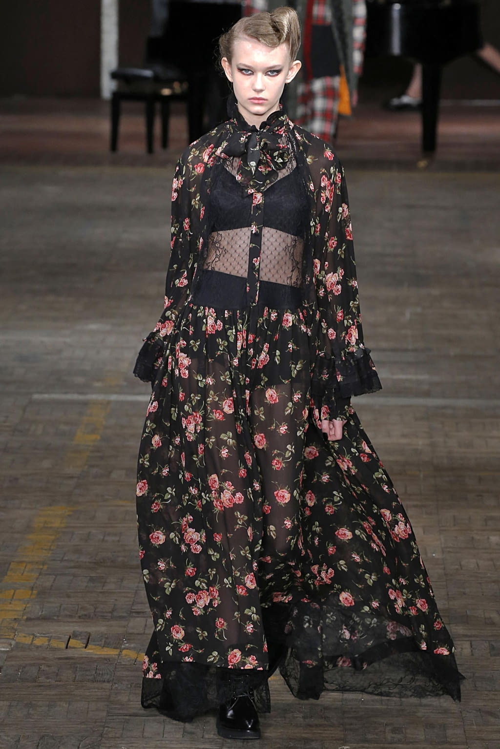 Fashion Week Milan Fall/Winter 2018 look 23 from the Antonio Marras collection womenswear