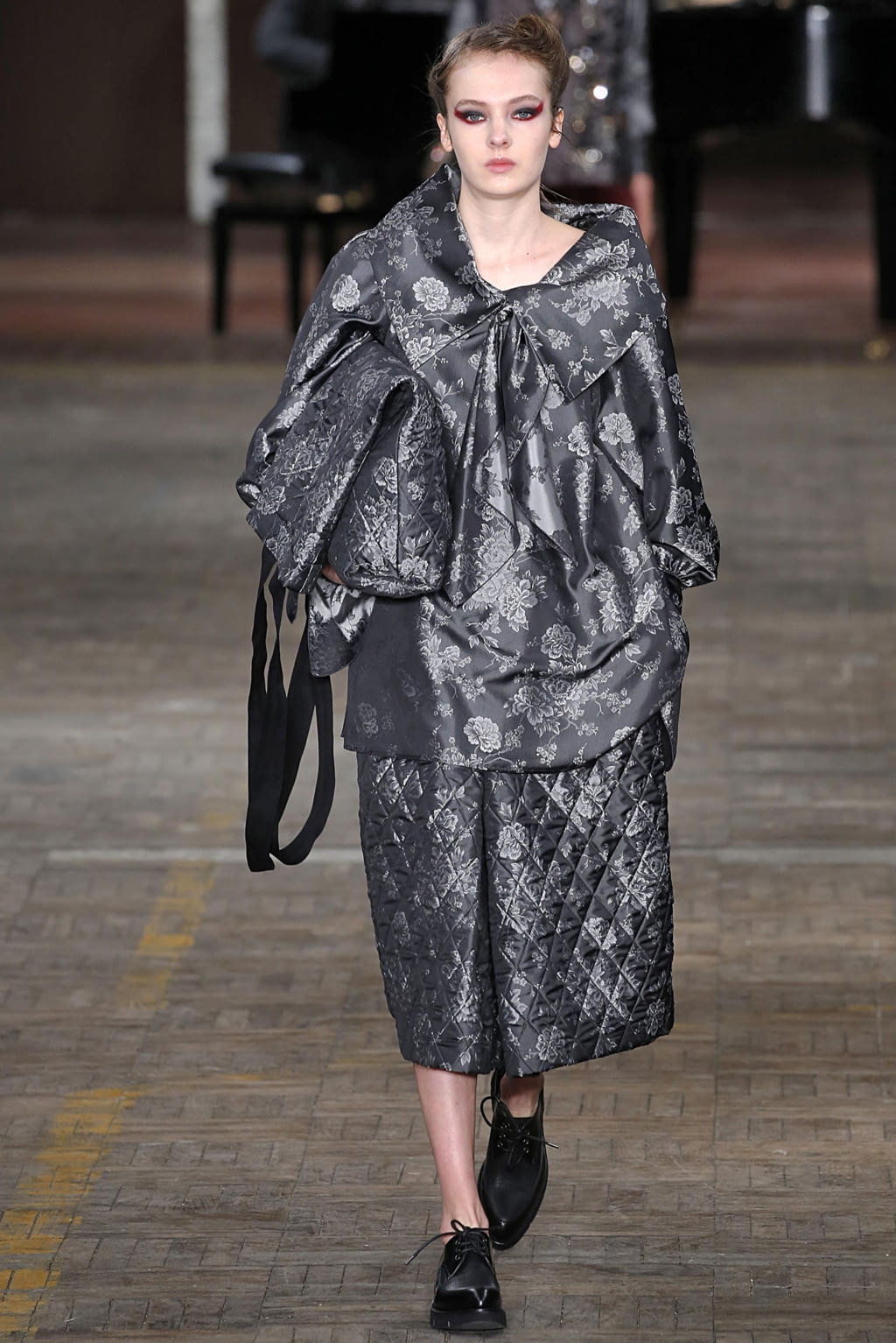 Fashion Week Milan Fall/Winter 2018 look 31 from the Antonio Marras collection womenswear
