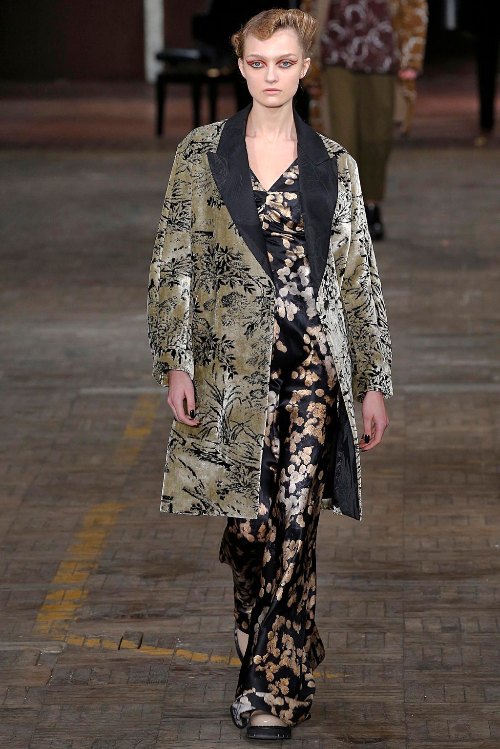 Fashion Week Milan Fall/Winter 2018 look 65 from the Antonio Marras collection 女装