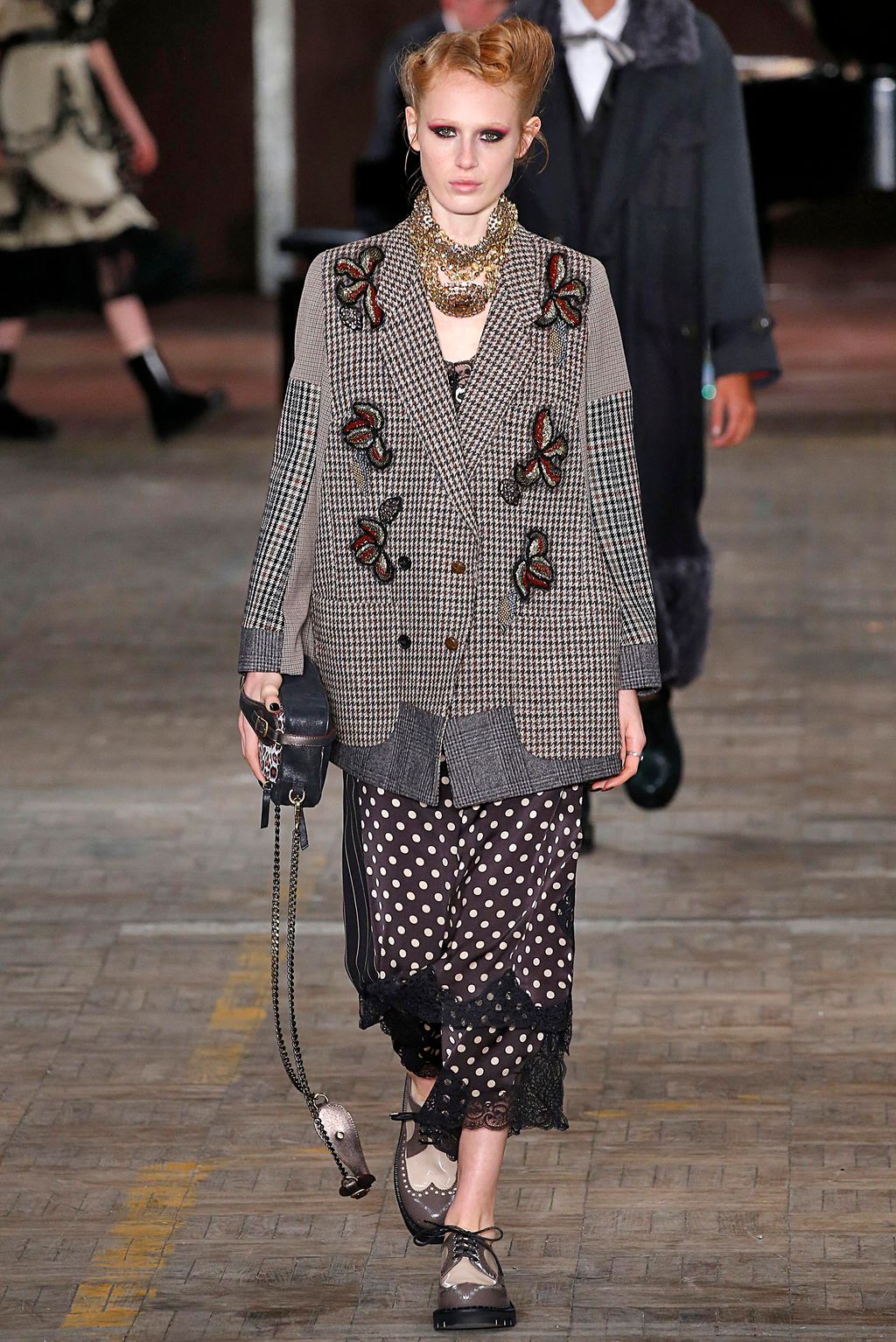 Fashion Week Milan Fall/Winter 2018 look 76 from the Antonio Marras collection womenswear