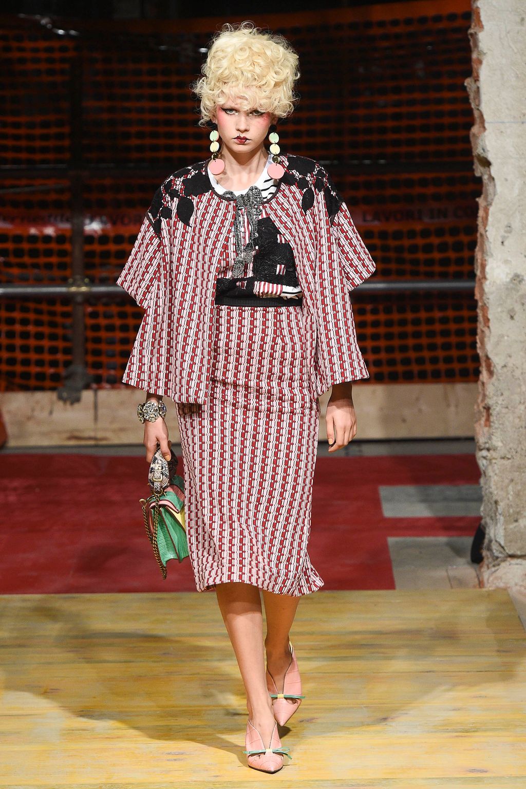 Fashion Week Milan Spring/Summer 2018 look 19 from the Antonio Marras collection 女装