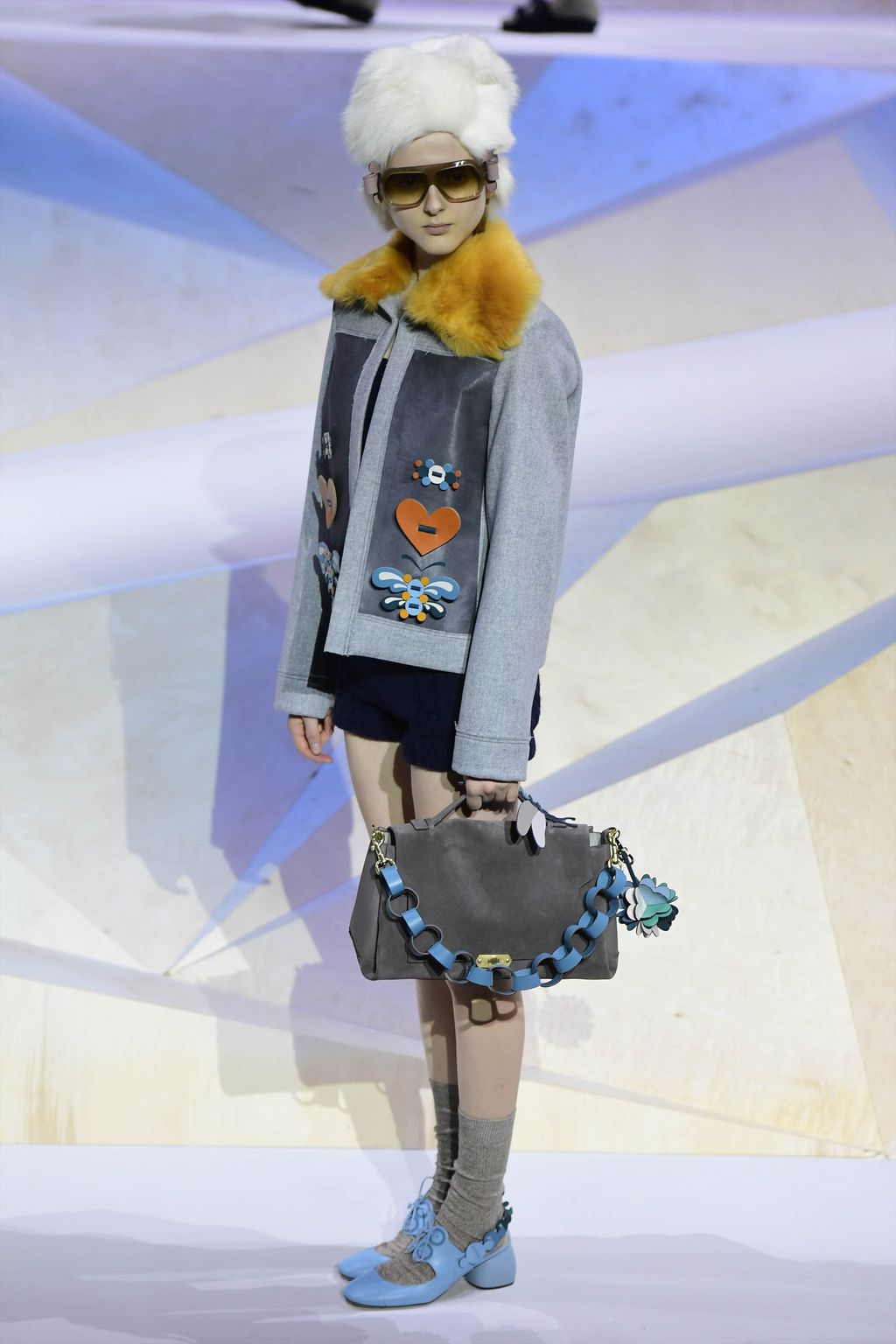 Fashion Week London Fall/Winter 2017 look 29 from the Anya Hindmarch collection 女装