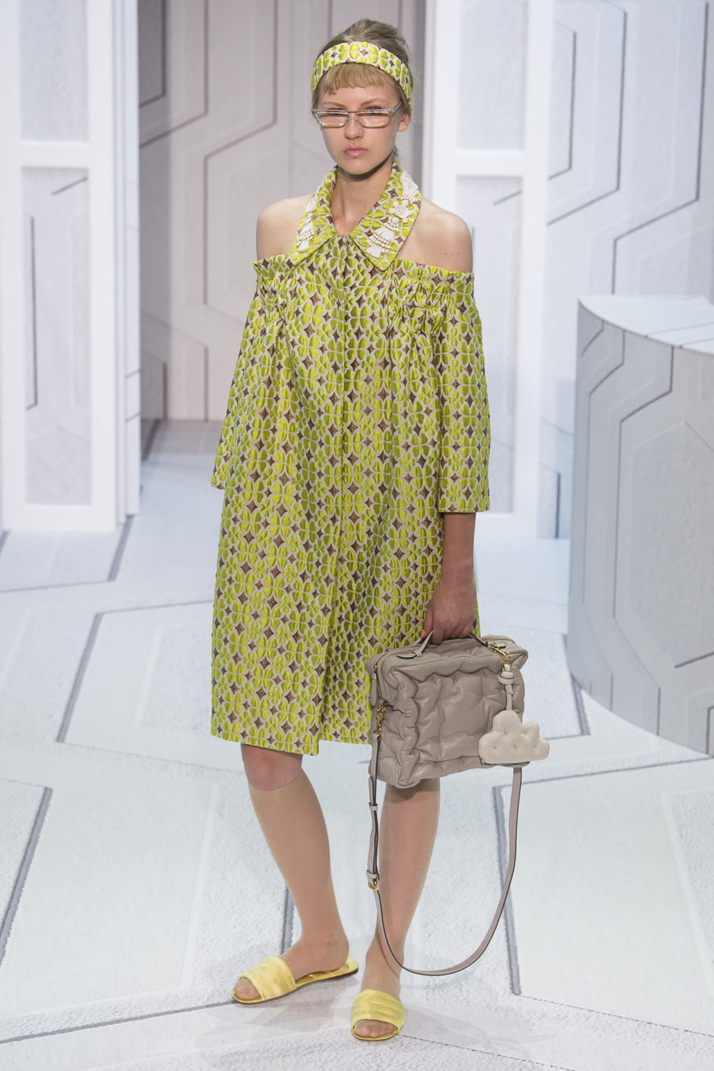 Fashion Week London Spring/Summer 2018 look 2 from the Anya Hindmarch collection womenswear