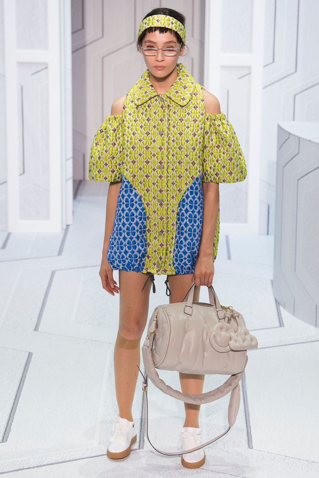 Fashion Week London Spring/Summer 2018 look 4 from the Anya Hindmarch collection womenswear