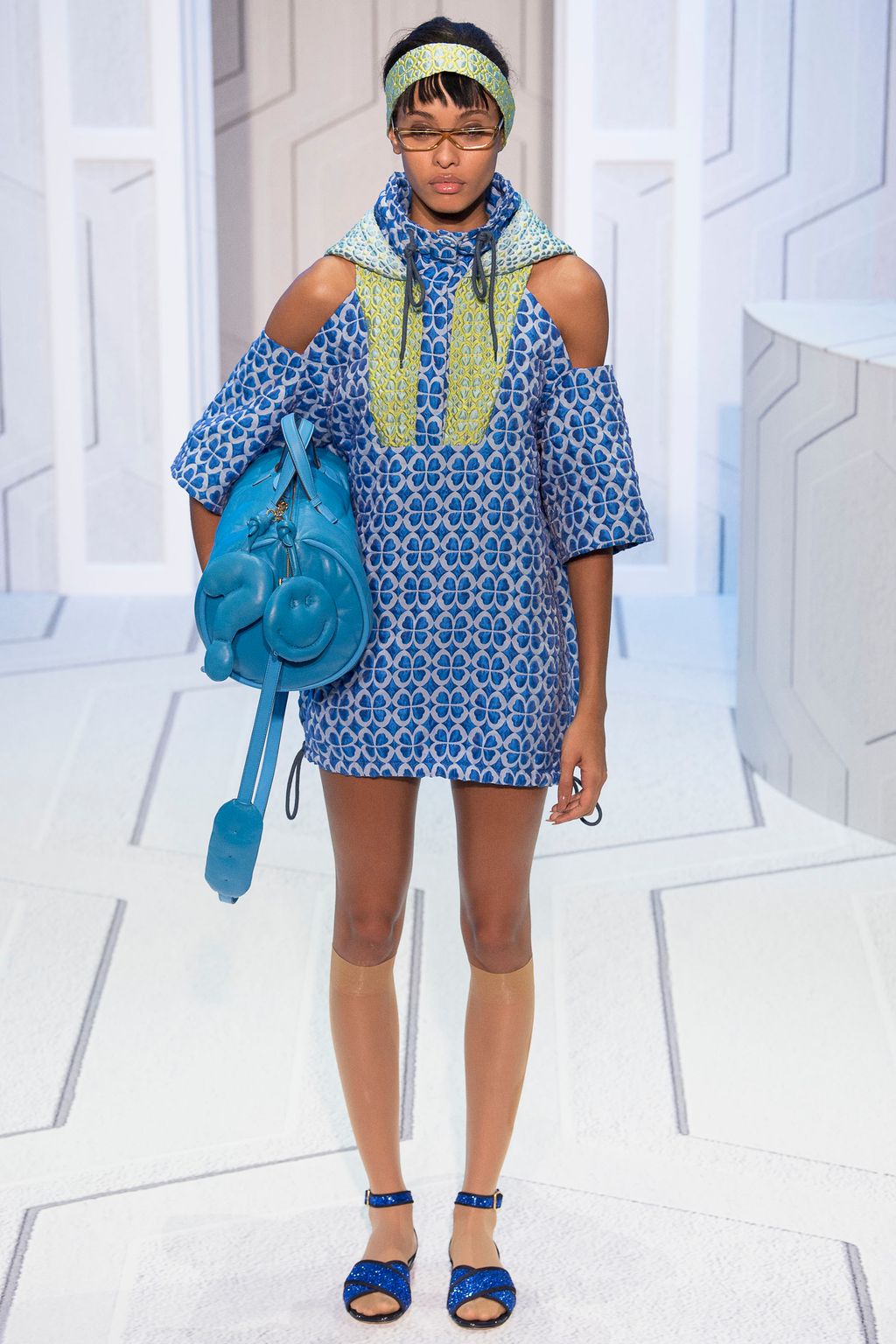 Fashion Week London Spring/Summer 2018 look 10 from the Anya Hindmarch collection 女装