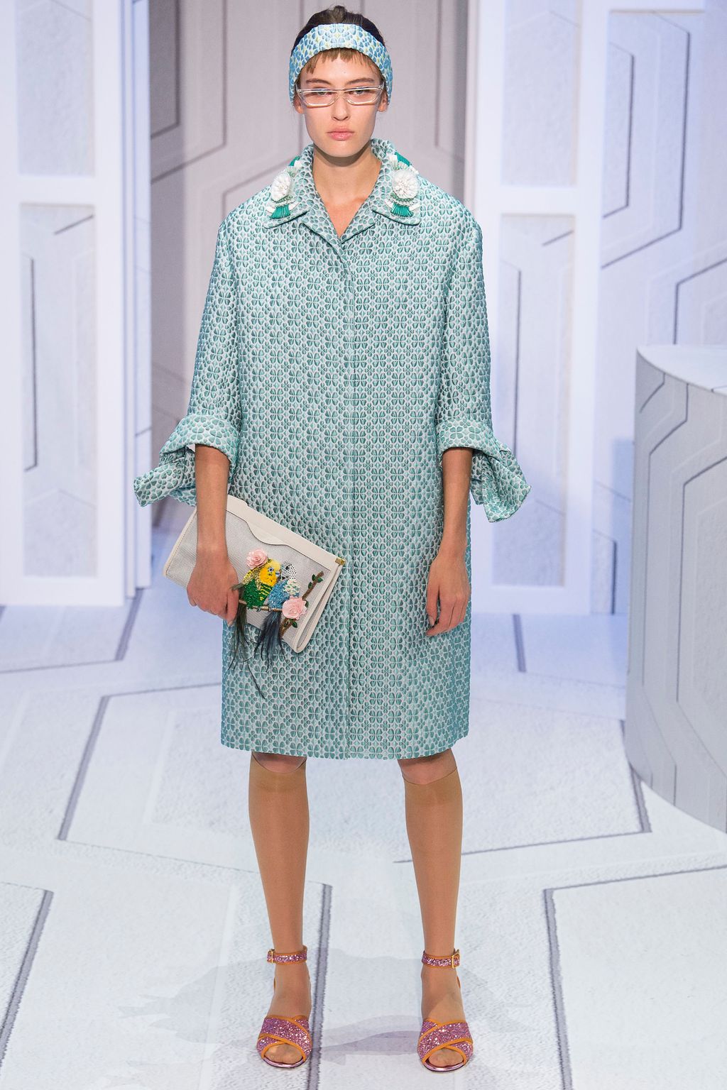 Fashion Week London Spring/Summer 2018 look 16 from the Anya Hindmarch collection 女装