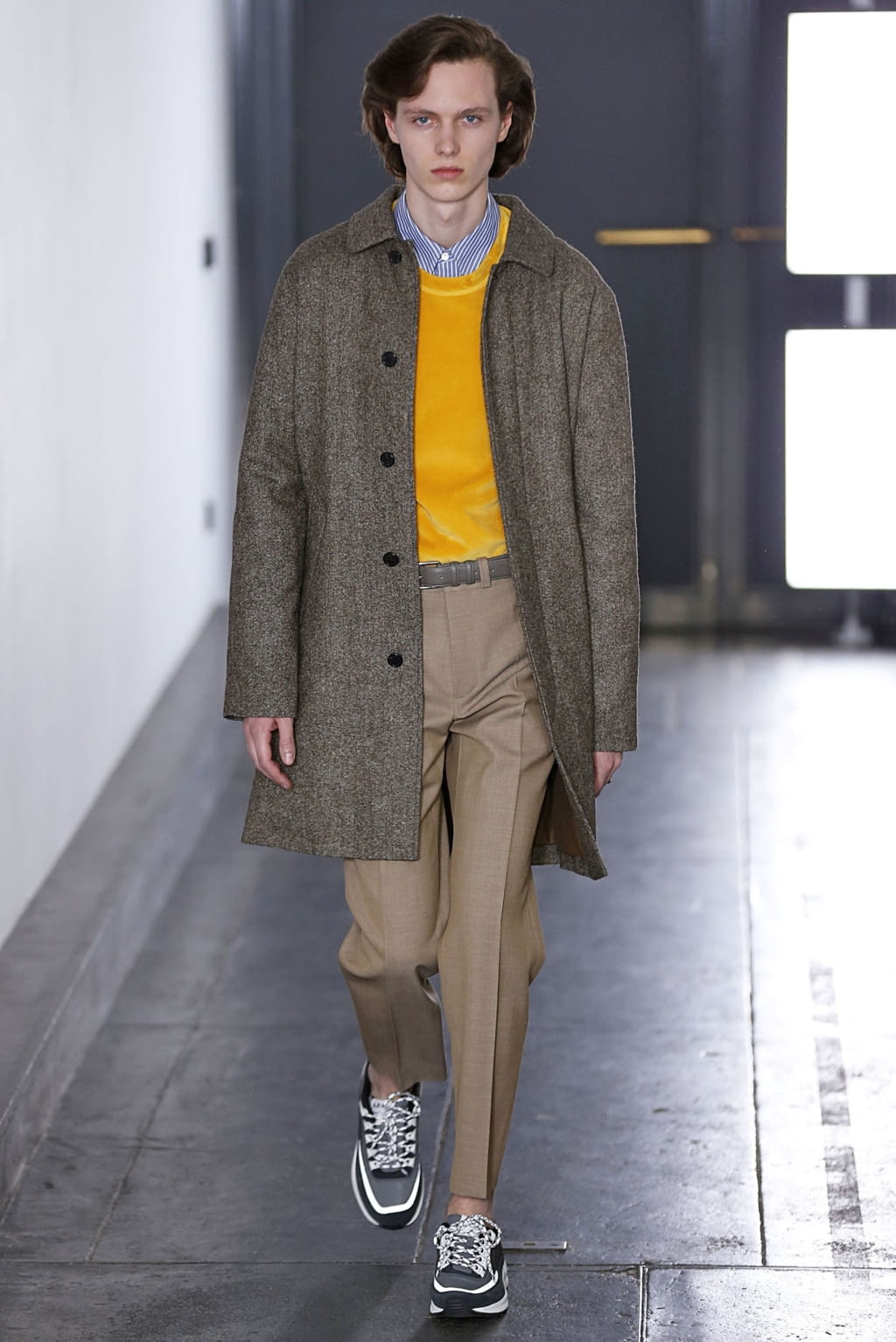 Fashion Week Paris Fall/Winter 2019 look 7 from the Apc collection womenswear