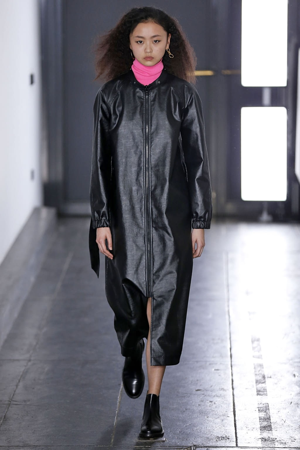 Fashion Week Paris Fall/Winter 2019 look 13 from the Apc collection 女装