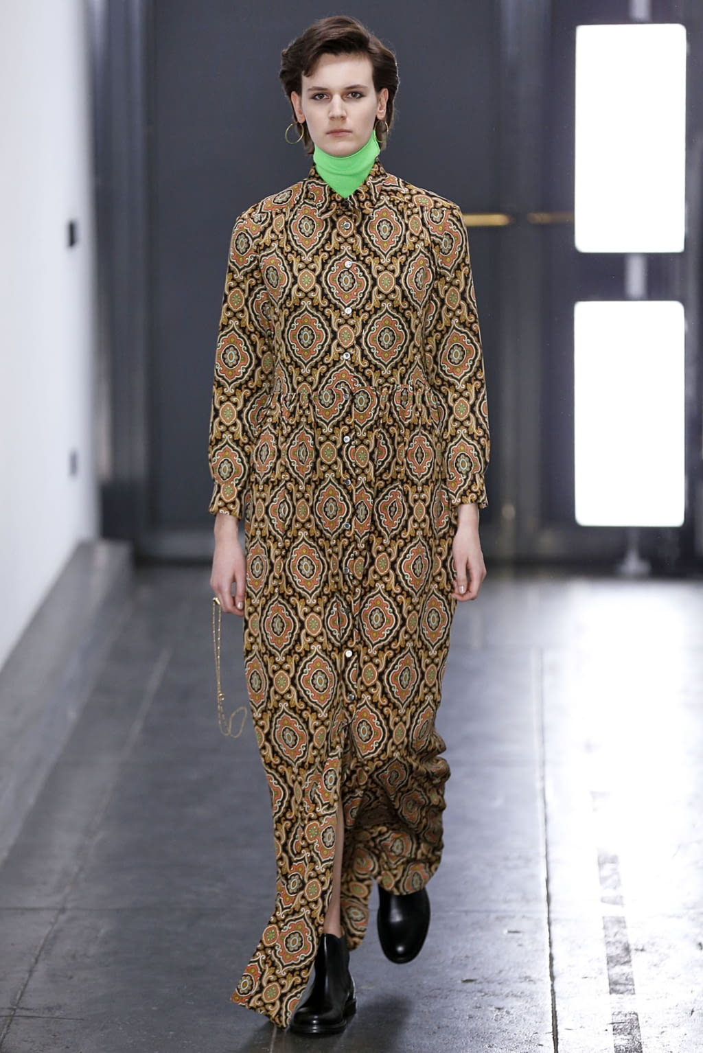 Fashion Week Paris Fall/Winter 2019 look 31 from the Apc collection 女装