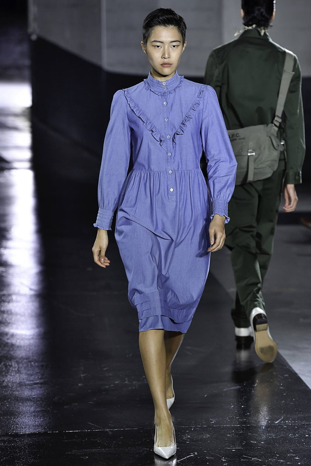 Fashion Week Paris Spring/Summer 2019 look 20 from the Apc collection womenswear
