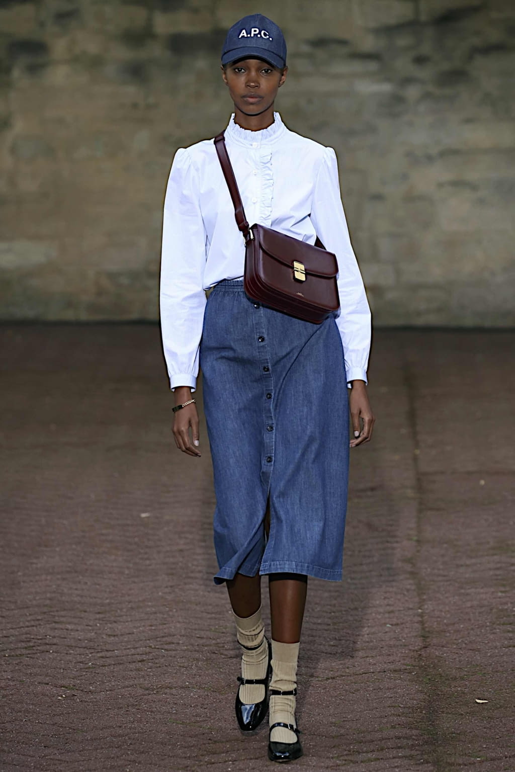 Fashion Week Paris Spring/Summer 2020 look 13 from the Apc collection womenswear