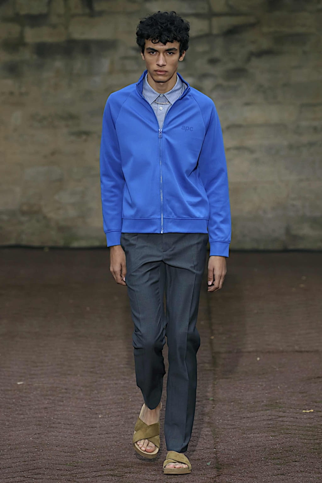 Fashion Week Paris Spring/Summer 2020 look 14 from the Apc collection 女装