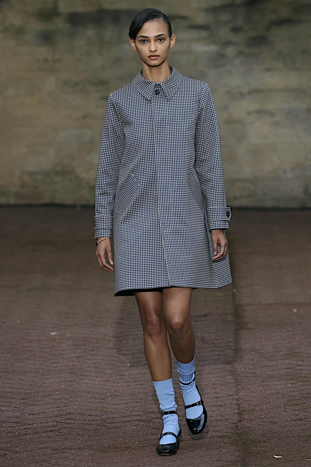Fashion Week Paris Spring/Summer 2020 look 18 from the Apc collection 女装