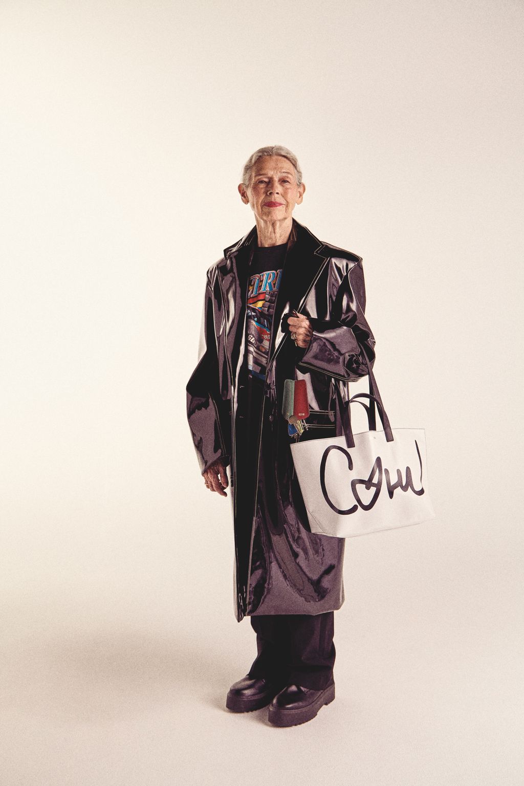 Fashion Week Paris Spring/Summer 2023 look 8 from the CAHU collection womenswear accessories