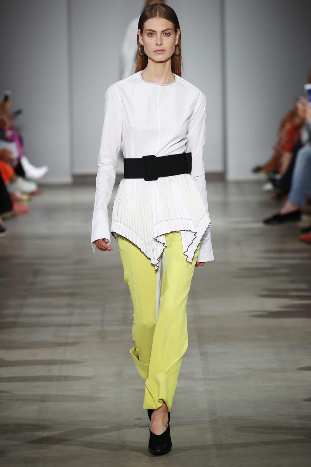 Fashion Week Milan Spring/Summer 2018 look 31 from the Aquilano Rimondi collection womenswear