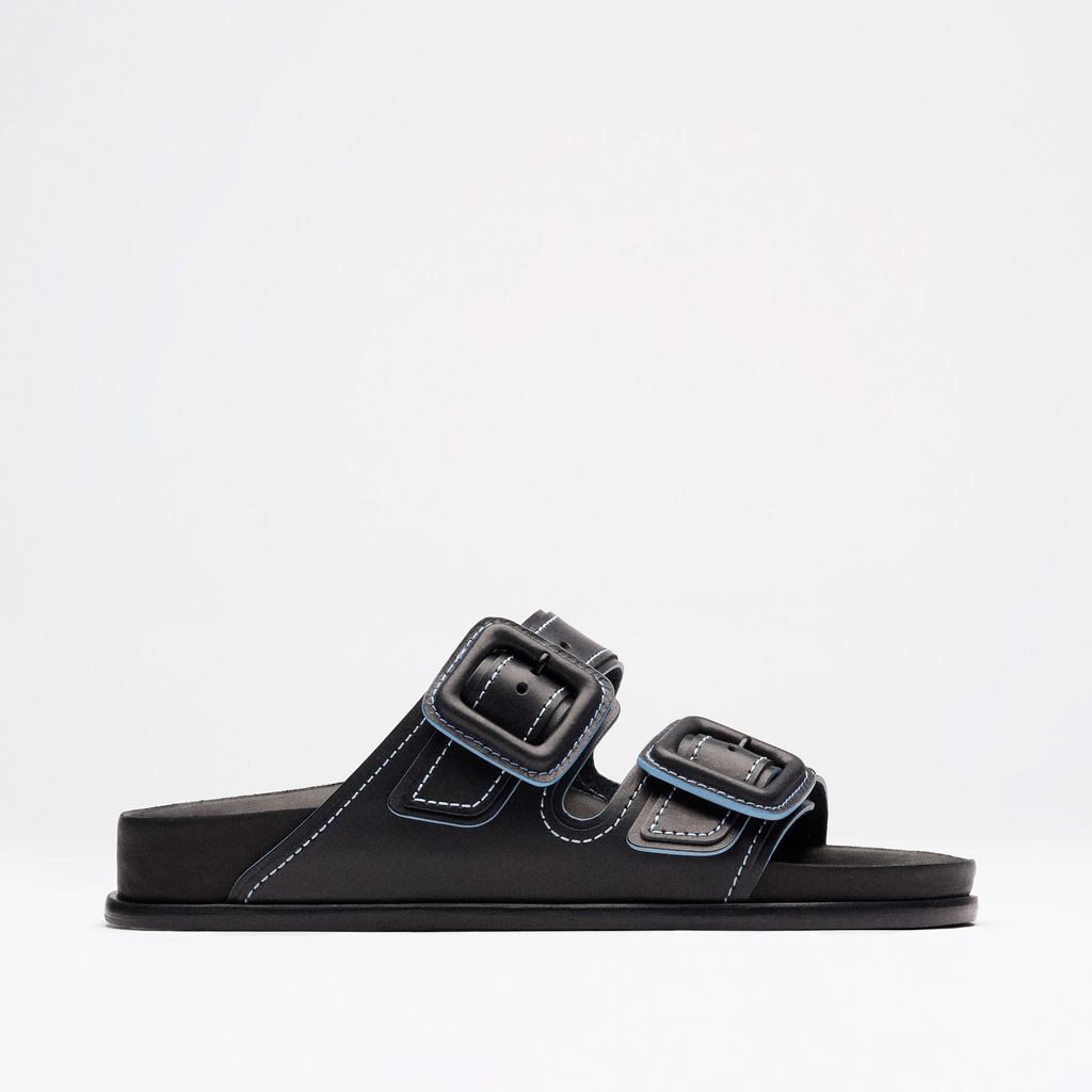 Fashion Week Paris Fall/Winter 2024 look 100 from the Birkenstock 1774 collection womenswear accessories