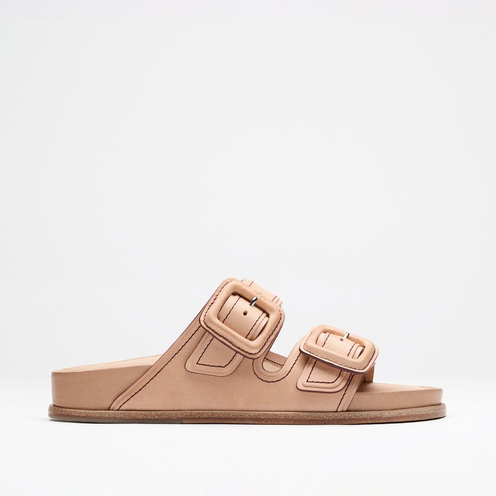 Fashion Week Paris Fall/Winter 2024 look 102 from the Birkenstock 1774 collection womenswear accessories