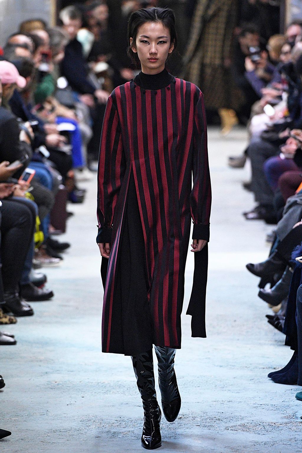 Fashion Week Milan Fall/Winter 2018 look 3 from the Arthur Arbesser collection womenswear