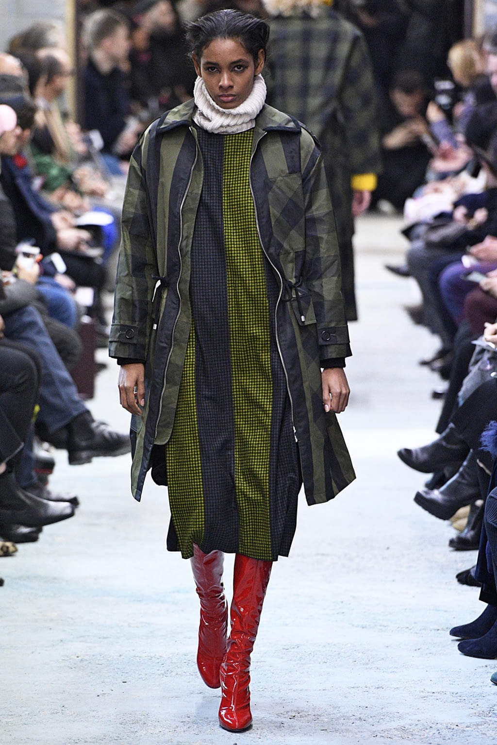 Fashion Week Milan Fall/Winter 2018 look 31 from the Arthur Arbesser collection womenswear