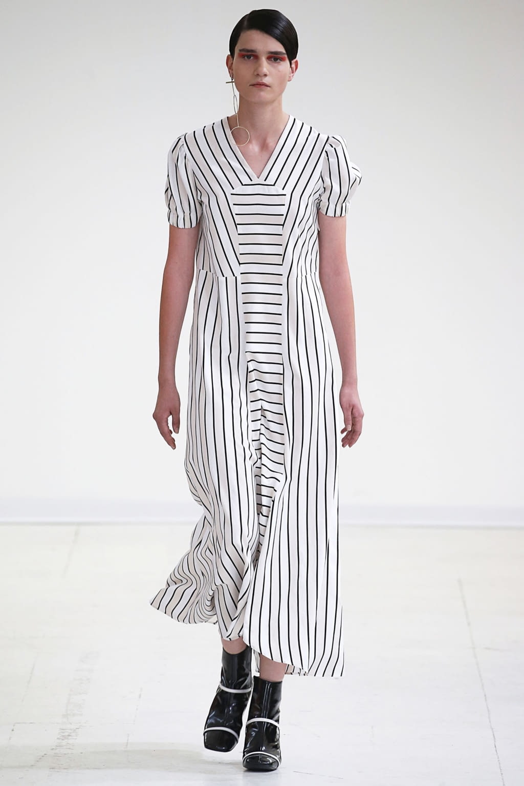 Fashion Week Milan Spring/Summer 2019 look 12 from the Arthur Arbesser collection womenswear