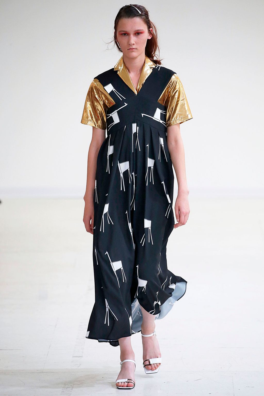 Fashion Week Milan Spring/Summer 2019 look 19 from the Arthur Arbesser collection womenswear