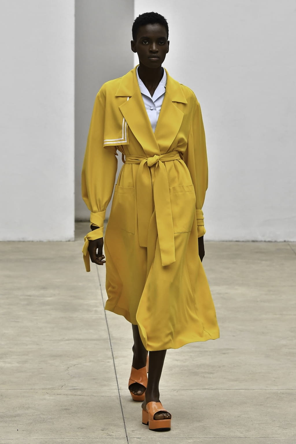 Fashion Week Milan Spring/Summer 2020 look 22 de la collection Arthur Arbesser womenswear